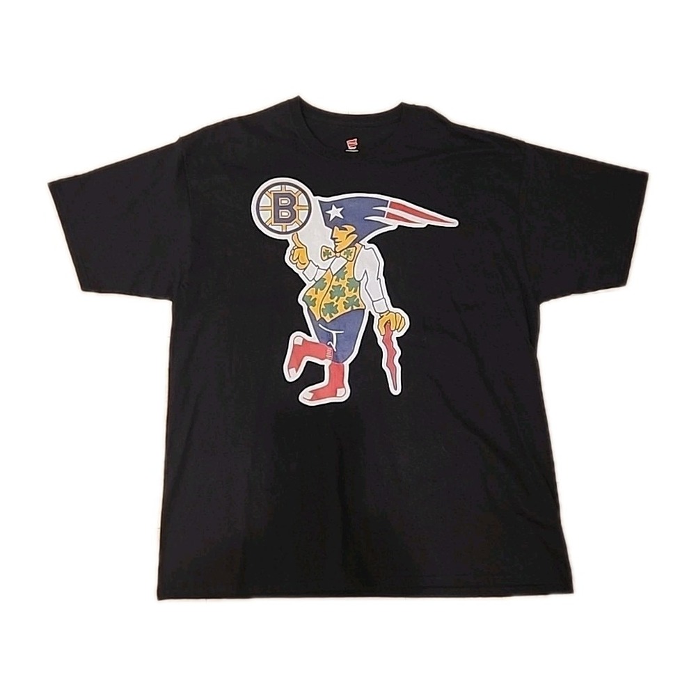 BOSTON RED SOX BRUINS CELTICS NEW ENGLAND PATRIOTS Logo (2XL) T-Shirt‎
